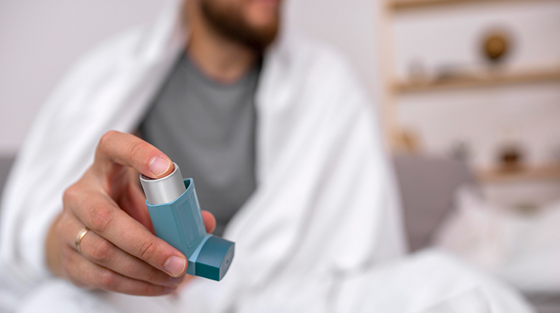 Imagen referencial. La investigación abriría la posibilidad de usar nuevas estrategias terapéuticas para el asma. Foto: Freepik