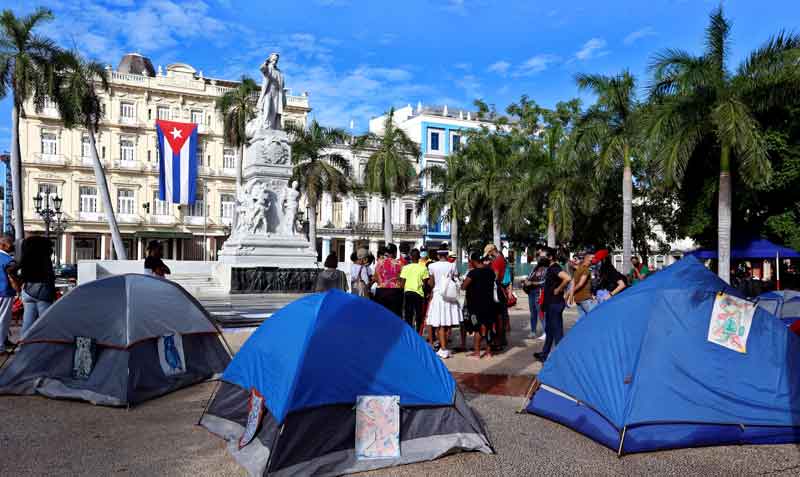 La marcha cívica del 15N fue convocada para buscar un cambio político en Cuba. Foto: EFE