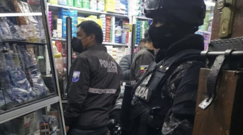 Fiscalía, Policía y Arcsa detectaron cerca de un millón de unidades de medicamentos falsificados, en Quito e Ibarra. Foto: Cortesía.
