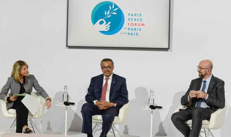 El Director de la OMS intervino en una mesa redonda dentro del Foro de París por la Paz. Foto: Twitter Charles Michel