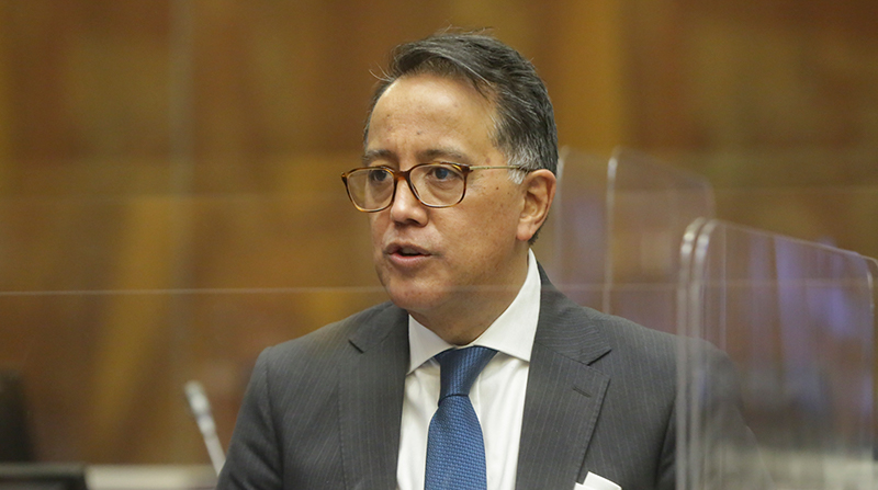El asambleísta Diego Ordóñez volvió a pedir disculpas en medio de una sesión de la Comisión de Régimen Económico. Foto: Flickr Asamblea Nacional