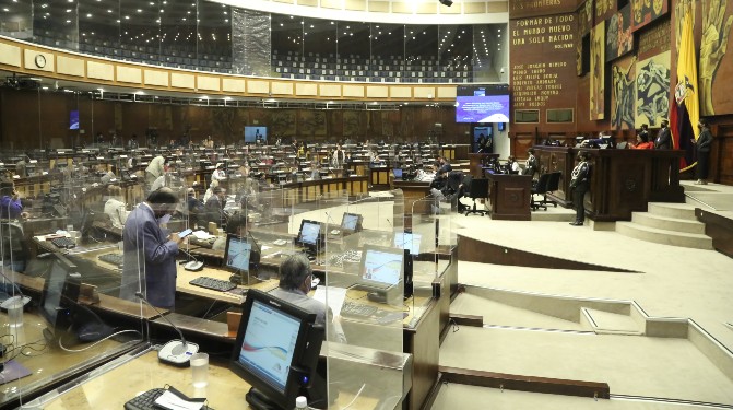 El Pleno de la Asamblea debatió por seis horas el informe del proyecto de ley económico urgente. Foto: Twitter Asamblea Nacional