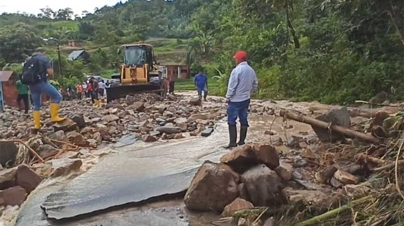 El desbordamiento del río Tutanangoza afectó a 16 viviendas donde habitan 70 personas. Foto: Cortesía Gobernación de Morona Santiago