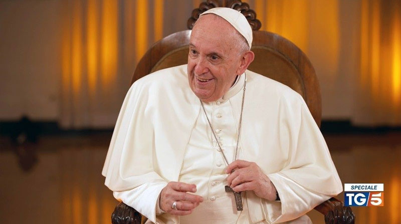 El papa Francisco abordó el tema de la violencia contra las mujeres y catalogó la situación de un "problema casi satánico". Foto: DPA