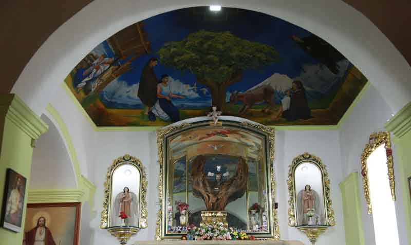 La capilla del Señor del Árbol es uno de los atractivos de Pomasqui, en el norte de la urbe. Foto: Diego Pallero / EL COMERCIO