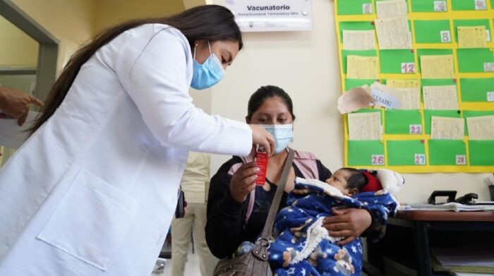 Personal de los centros de salud apoya en la identificación y seguimiento de niños con desnutrición. Foto: cortesía MSP.
