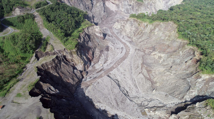 La erosión en el río Coca se mantiene a 7,9 km aguas debajo de las obras de captación de la hidroeléctrica. Foto: Archivo / EL COMERCIO