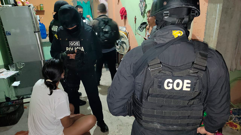Los allanamientos que terminaron con la captura de 18 sospechosos se realizaron en los cantones Daule, Durán y Guayaquil. Foto: Cortesía Policía Nacional