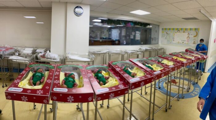La curiosa manera de celebrar la Navidad de un hospital de Nuevo León, en México, se volvió viral en redes sociales. Foto: Facebook / Hospital Ginequito