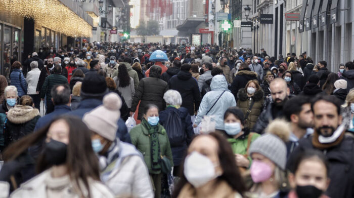 La OMS hizo un llamado a la ciudadanía a que mantenga las medidas de bioseguridad para evitar contagios de covid-19. Foto: Europa Press