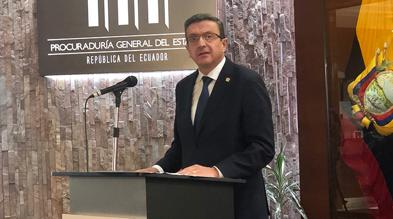 Íñigo Salvador, Procurador General del Estado, en rueda de prensa este 23 de diciembre del 2021. Foto: Diego Pallero / EL COMERCIO