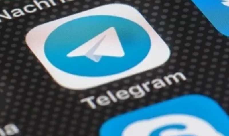 El texto oculto, la traducción de mensajes y las reacciones llegan a Telegram