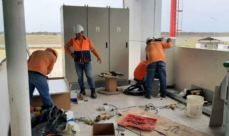La rehabilitación del aeropuerto de Manta se realiza en un área de 5 000 metros cuadrados. Foto: Twitter Obras Públicas
