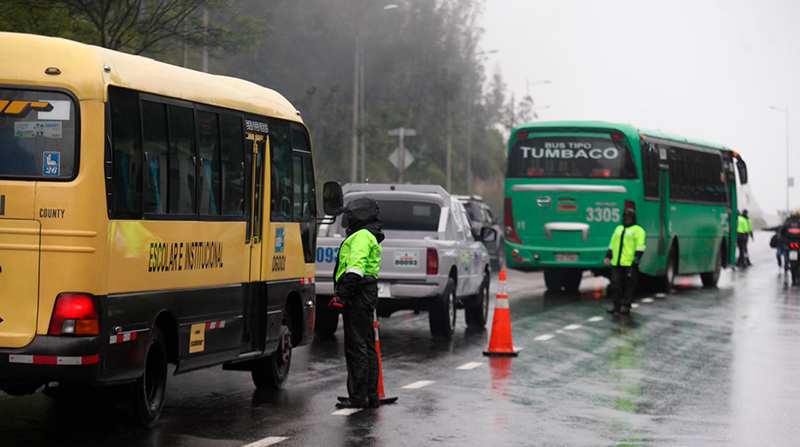 La AMT ejecutará un plan operativo de tránsito durante los dos últimos feriados del año. Foto: Julio Estrella / EL COMERCIO