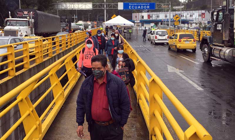 Toda persona que ingrese al Ecuador deberá presentar su Declaración de Salud del Viajero, de forma digital. Foto: José Luis Rosales / EL COMERCIO