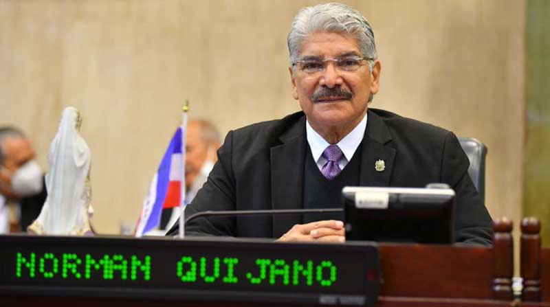 Norman Quijano es señalado de negociar votos con las pandillas cuando fue candidato presidencial en 2014. Foto: Tomada de la cuenta Twitter Norman Quijano