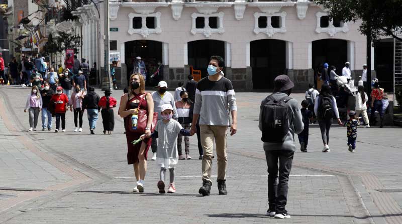 Quito dejó de estar entre los 193 cantones ubicados en semáforo de color rojo y pasó a estar entre las 171 localidades del Ecuador que se encuentran en semáforo amarillo. Foto: Patricio Terán / EL COMERCIO