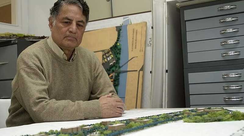Jorge Benavides era un experto en urbanismo y patrimonio. Reflexionó sobre las ciudades del siglo XXI. Falleció en diciembre del 2021. Foto: Tomado del diario de Sevilla