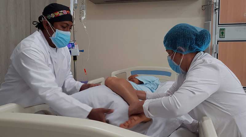 El personal sanitario tiene temor de llevar el covid-19 a sus hogares y que sus familiares cercanos se enfermen de gravedad. Cortesía Hospital Monte Sinaí