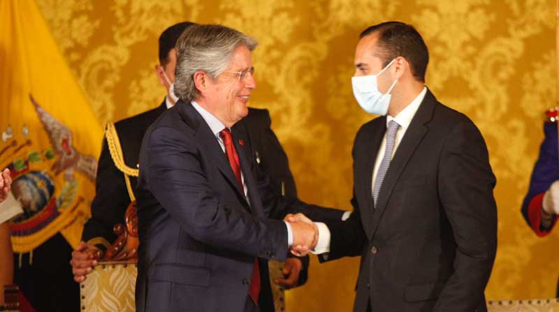 Juan Carlos Holguín fue posesionado en el Salón Amarillo del Palacio de Carondelet. Foto: Galo Paguay / EL COMERCIO