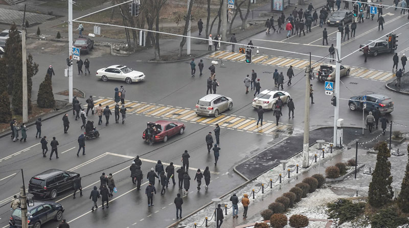 Decenas de personas murieron durante las violentas protestas en Almaty, Kazajistán, informaron las autoridades locales. Foto: EFE