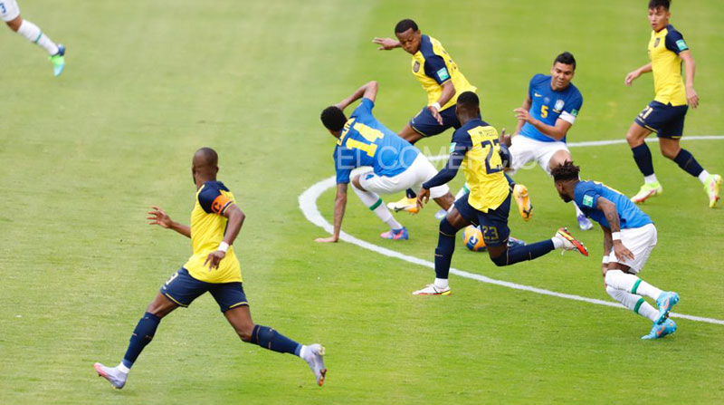 El partido de eliminatorias entre Ecuador y Brasil se juega con público, luego de la autorización del COE Nacional. Foto: Patricio Terán/ EL COMERCIO