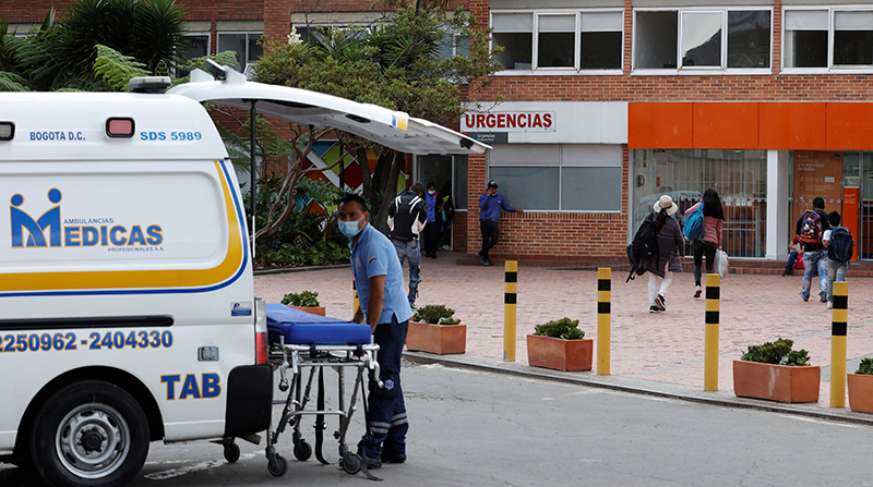 Fotografía de la sede de la Clínica de la Sabana donde se encuentra hospitalizado el ciclista colombiano Egan Bernal. Foto: EFE