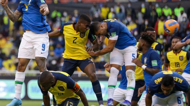 Ecuador empató ante Brasil en el estadio Rodrigo Paz Delgado, en Quito, en un partido lleno de polémicas. Foto: Twitter 'La Tri'