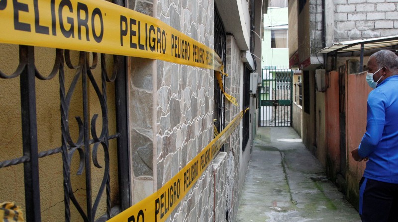 Desde el 2017 en las viviendas del sector 1 y 4 de Solanda se han formado fisuras en las paredes otras han presentado daños más fuertes, alrededor de 50 viviendas han sido deshabitadas. Foto: Galo Paguay/ El Comercio