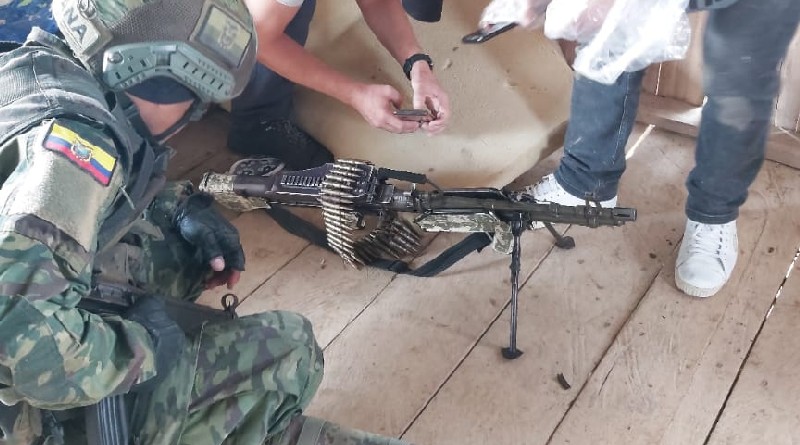 Las Fuerzas Armadas (FF.AA.) localizaron este jueves 20 de enero del 2022 una base de descanso ilegal en Mataje, provincia de Esmeraldas. Foto: Cortesía