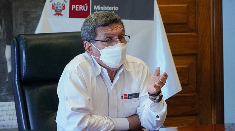 En imagen Hernando Cevallos, ministro de Salud de Perú, país que enfrenta una ola de contagios de covid-19. Foto: Twitter @Minsa_Peru