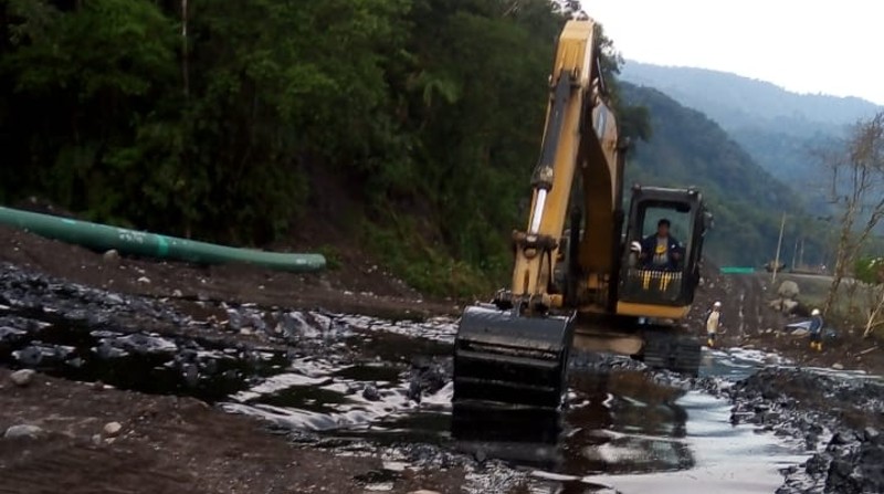 Una posible contaminación por el derrame de petróleo llegaría al río Coca. Foto: Cortesía