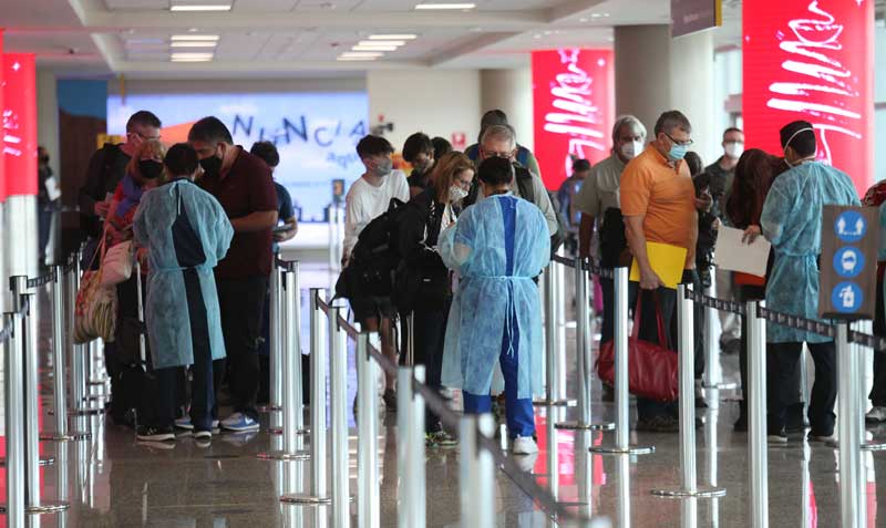Los viajeros ecuatorianos que llegue de la Florida podrán realizarse la prueba a su arribo al aeropuerto. Foto: archivo / EL COMERCIO