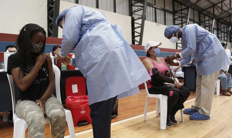 En total 12 951 049 de ecuatorianos han recibido las dosis de la vacuna. Foto: Diego Pallero / EL COMERCIO