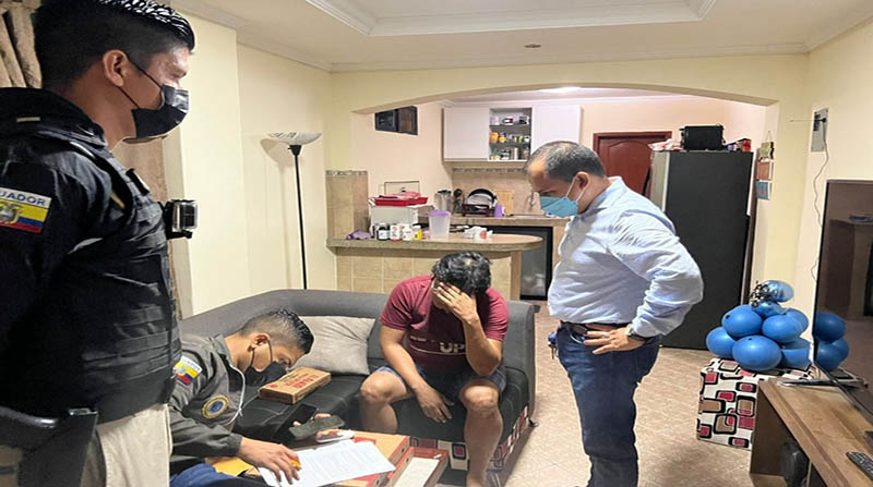 La Fiscalía ejecutó allanamientos a seis domicilios la madrugada de este martes 15 de febrero en distintos sectores de Guayaquil. Foto: Cortesía Fiscalía