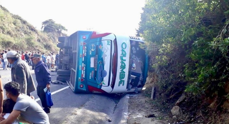 accidente-transito-guayllabamba-muertos-heridos