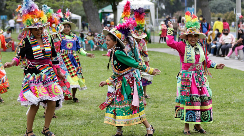 El feriado de Carnaval se disfruta con shows, fiestas y desfiles en varias ciudades. Pero si no salió de Quito hay opciones en varias zonas y para todos los gustos. Foto: Carlos Noriega / EL COMERCIO