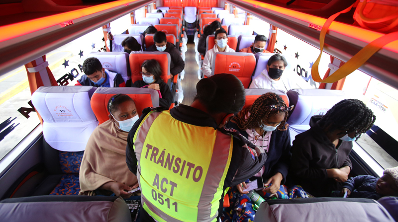 Un operativo de seguridad y movilidad se despliega en Quito por este feriado de Carnaval que se extenderá hasta el martes 1 de marzo del 2022. Foto: Julio Estrella / EL COMERCIO