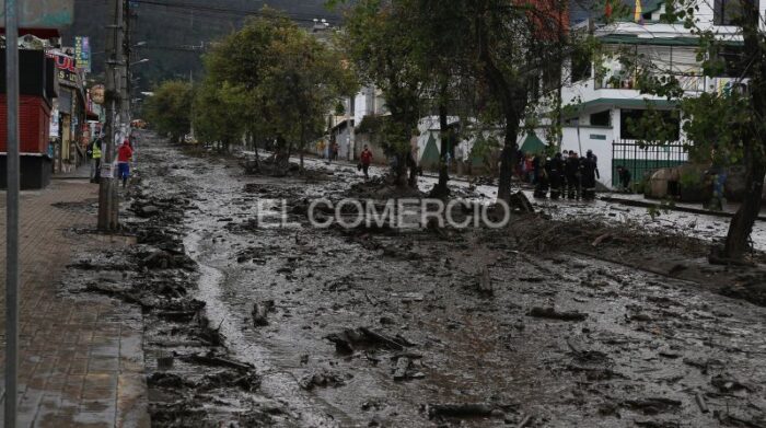 Continúan los trabajos de limpieza y entrega de donaciones para los afectados del aluvión en La Gasca. Foto: Diego Pallero / EL COMERCIO