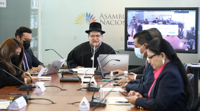 La Comisión de Educación anunció este lunes 14 de febrero del 2022 que pedirá la comparecencia del ministro de Finanzas, Simón Cueva, ante el Pleno. Foto: Flickr / Asamblea Nacional