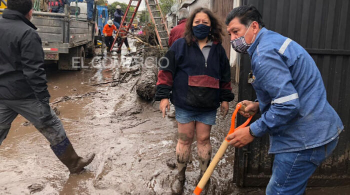 Alicia Naranjo cuenta que si se demoraba 20 minutos en llegar a su casa, habría sido impactada por el aluvión. Foto: Yadira Trujillo/ EL COMERCIO