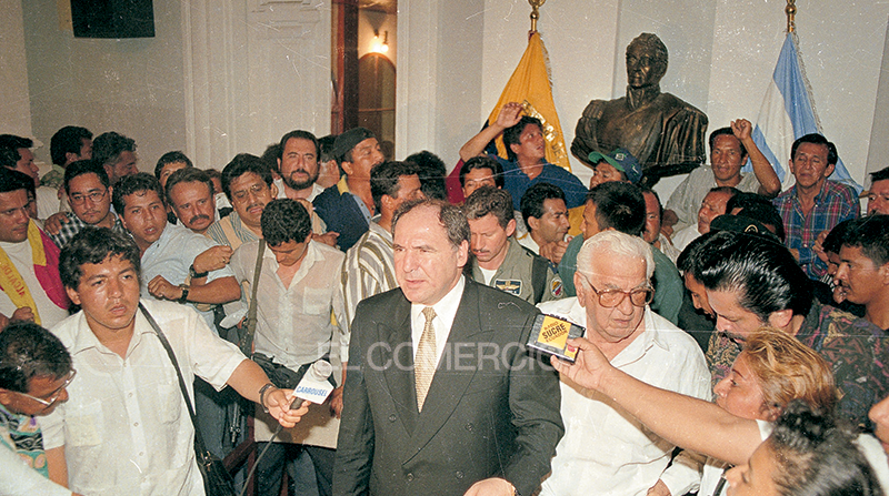 El gobierno de Abdalá Bucaram estuvo marcados por acusaciones de corrupción. Foto: Archivo / EL COMERCIO