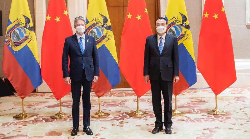 Ecuador y China suscribieron un memorando de entendimiento para firmar un tratado de libre comercio. Foto: Twitter / Guillermo Lasso