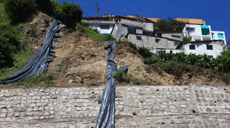 Construcciones en zonas no seguras obligan a un análisis de riesgos en barrios de Pichincha. Foto: Archivo / Patricio Terán / El Comercio