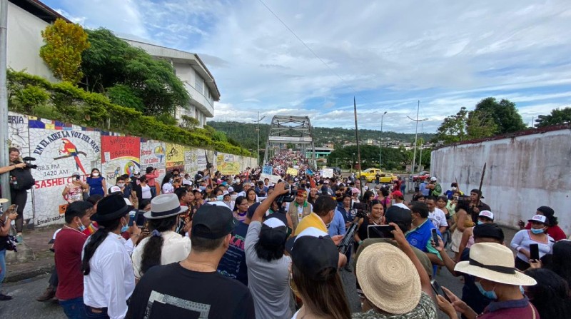 En la ciudad amazónica de Tena se realizó una masiva marcha a favor de la vida y en contra de la minería ilegal, legal y artesanal. Foto: Cortesía Coica