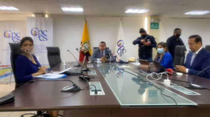Los funcionarios que removieron a Sofía Almeida de la Presidencia del Consejo de Participación sesionaron de forma presencial en Quito. Foto: Captura de pantalla