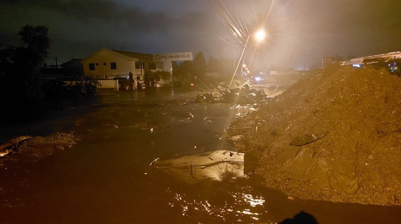 Los ríos San Nicolás y Santa Clara se desbordaron y provocaron inundaciones en varios sectores. Foto: Municipio de Rumiñahui