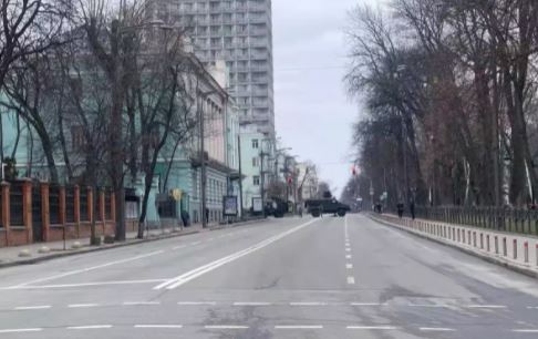 Calles vacías en Kiev, capital de Ukraine, el 25 de febrero de 2022. Foto: Xinhua News