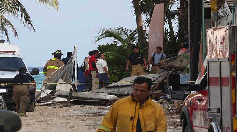 La explosión de un tanque de gas en el club Kool Beach de Playa del Carmen este lunes dejó un saldo preliminar de dos muertos y al menos 21 heridos, entre los que se encuentran 4 extranjeros, según confirmaron autoridades del suroriental estado de Quintana Roo. Foto: EFE