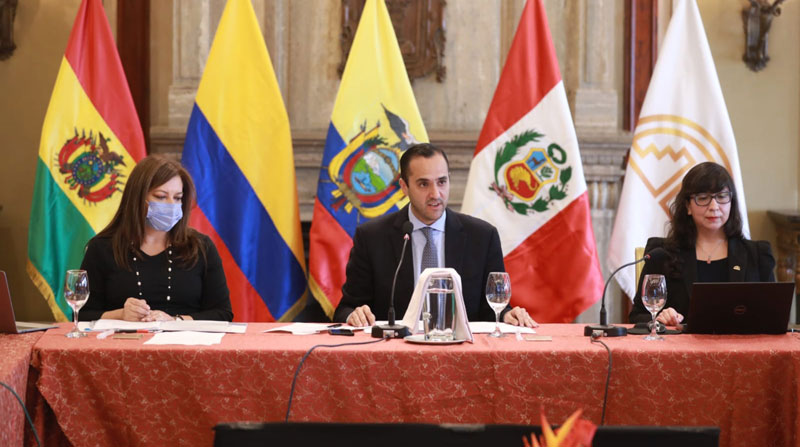Los cancilleres de la CAN dialogan sobre el plan de trabajo gestionado por Ecuador. Foto: Twitter Cancillería Ecuador